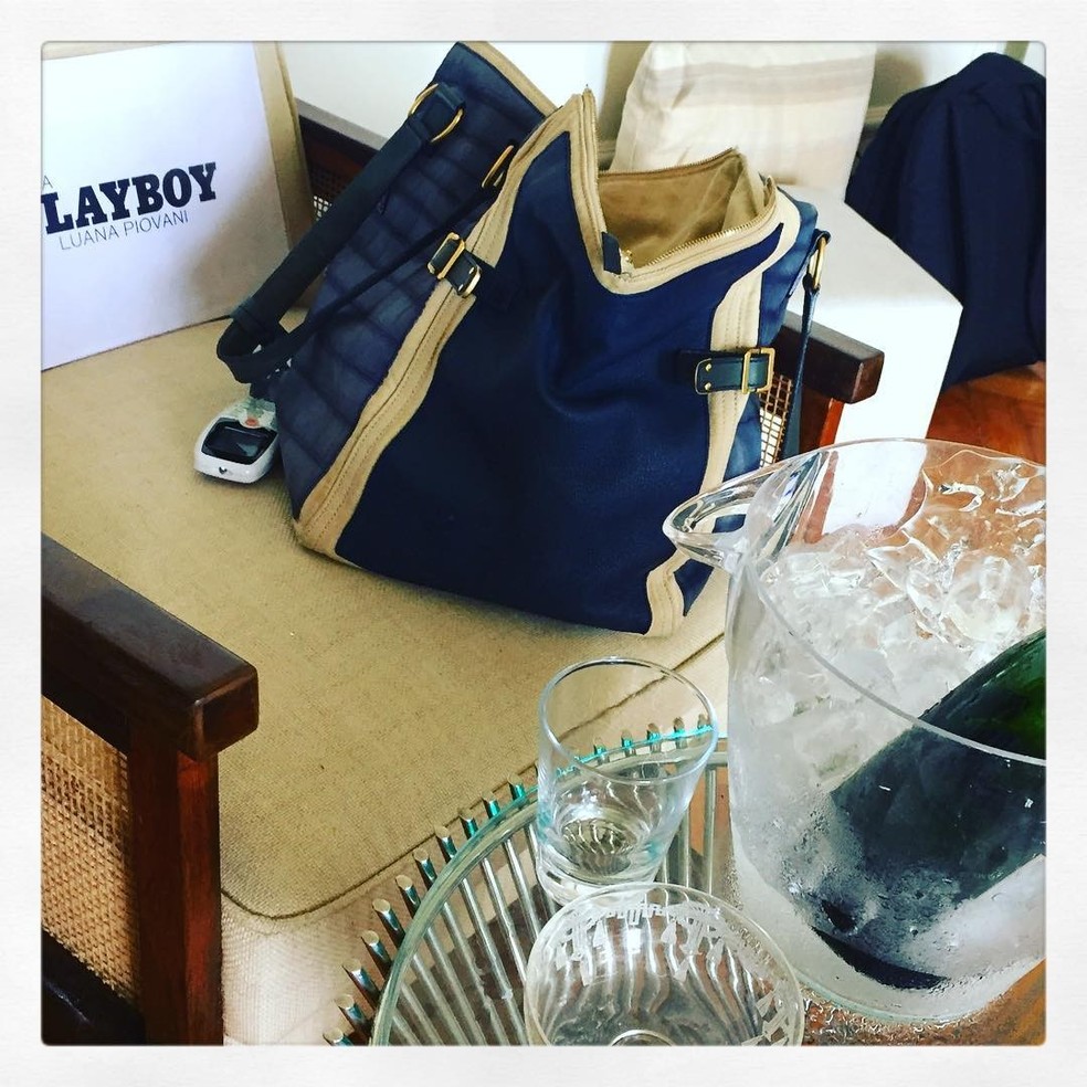 Luana Piovani Mostra Lingerie Transparente Em Bastidor Da Playboy