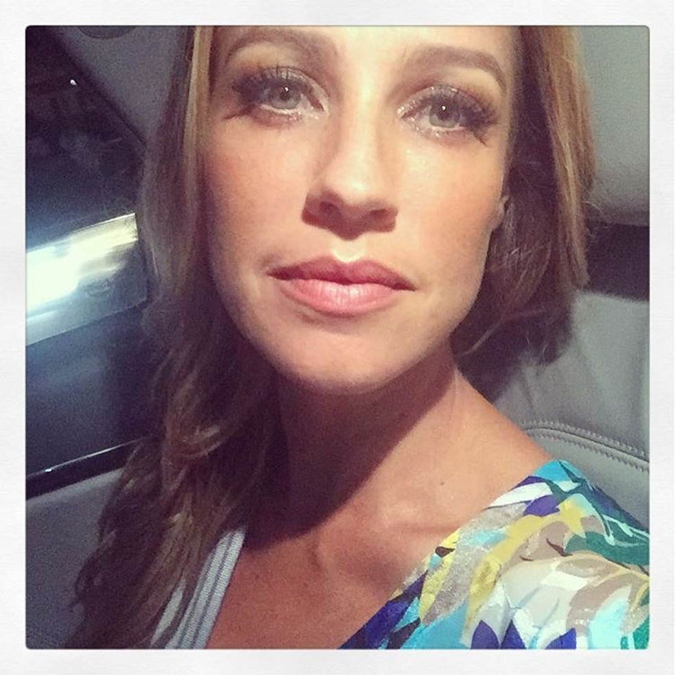 Luana Piovani Mostra Lingerie Transparente Em Bastidor Da Playboy