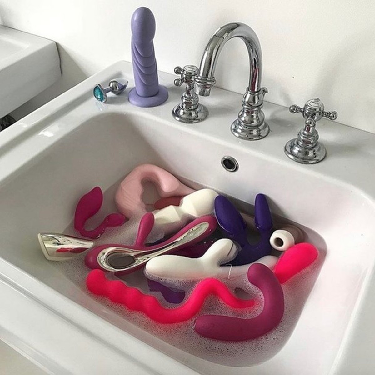 Como Limpar E Guardar Os Sex Toys
