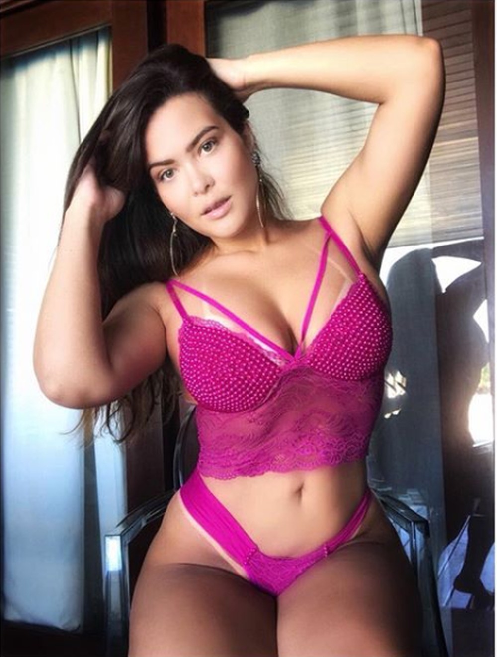 Geisy Arruda Exibe Corp O Em Lingerie Pink