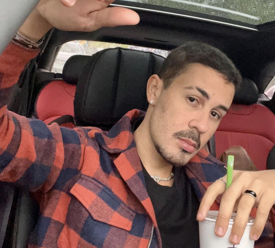 Carlinhos Maia Confessa Que Vazou Pr Prio Nude Eu Que Mandei Entretenimento Glamour