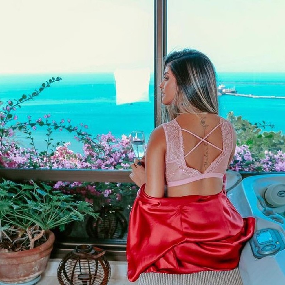 Mileide Mihaile Posa De Lingerie E F S Elogiam Nasceu Para Brilhar
