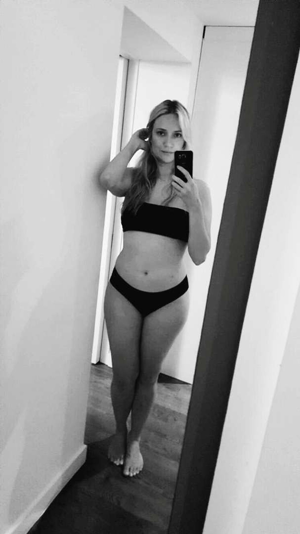 Famosas Tiram Selfie De Lingerie E Revelam O Que Sentem Ao Olhar No Espelho