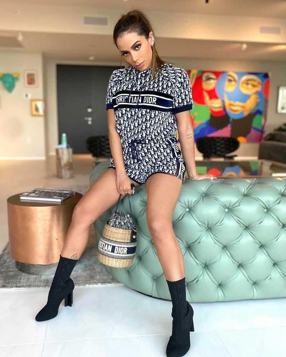 Anitta, de Christian Dior (Foto: Reprodução/Instagram) — Foto: Glamour