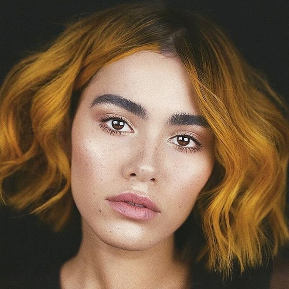 Cabelo amarelo mostarda (Foto: Reprodução Instagram ) — Foto: Glamour