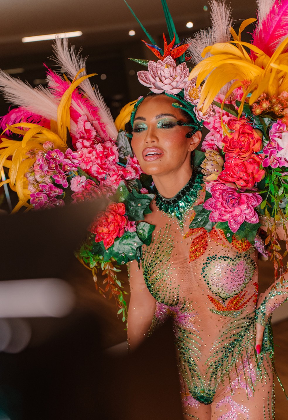 Karinah no ensaio técnico da Mangueira — Foto: Wallace Nogueira