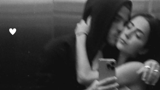 Jade Picon surge em clima de romance com André Lamoglia