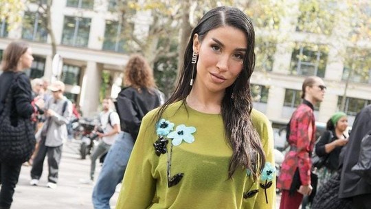 Bianca Andrade leva tendência das hot pants a novo patamar na semana de moda de Paris