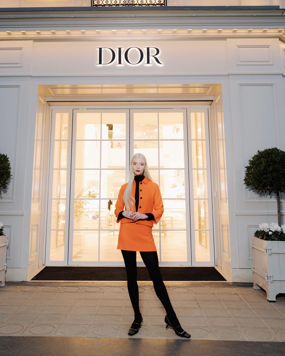 Anya Taylor-Joy é a nova embaixadora mundial de moda e maquiagem Dior 