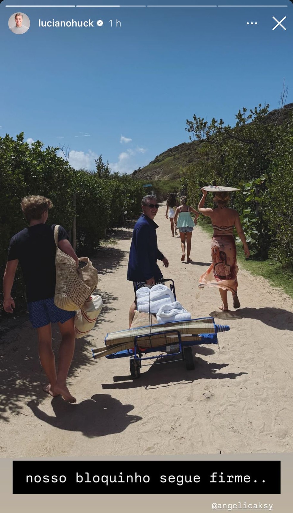 Luciano Huck abre álbum de viagem em família: "Nosso bloquinho segue firme" — Foto: Reprodução/Instagram