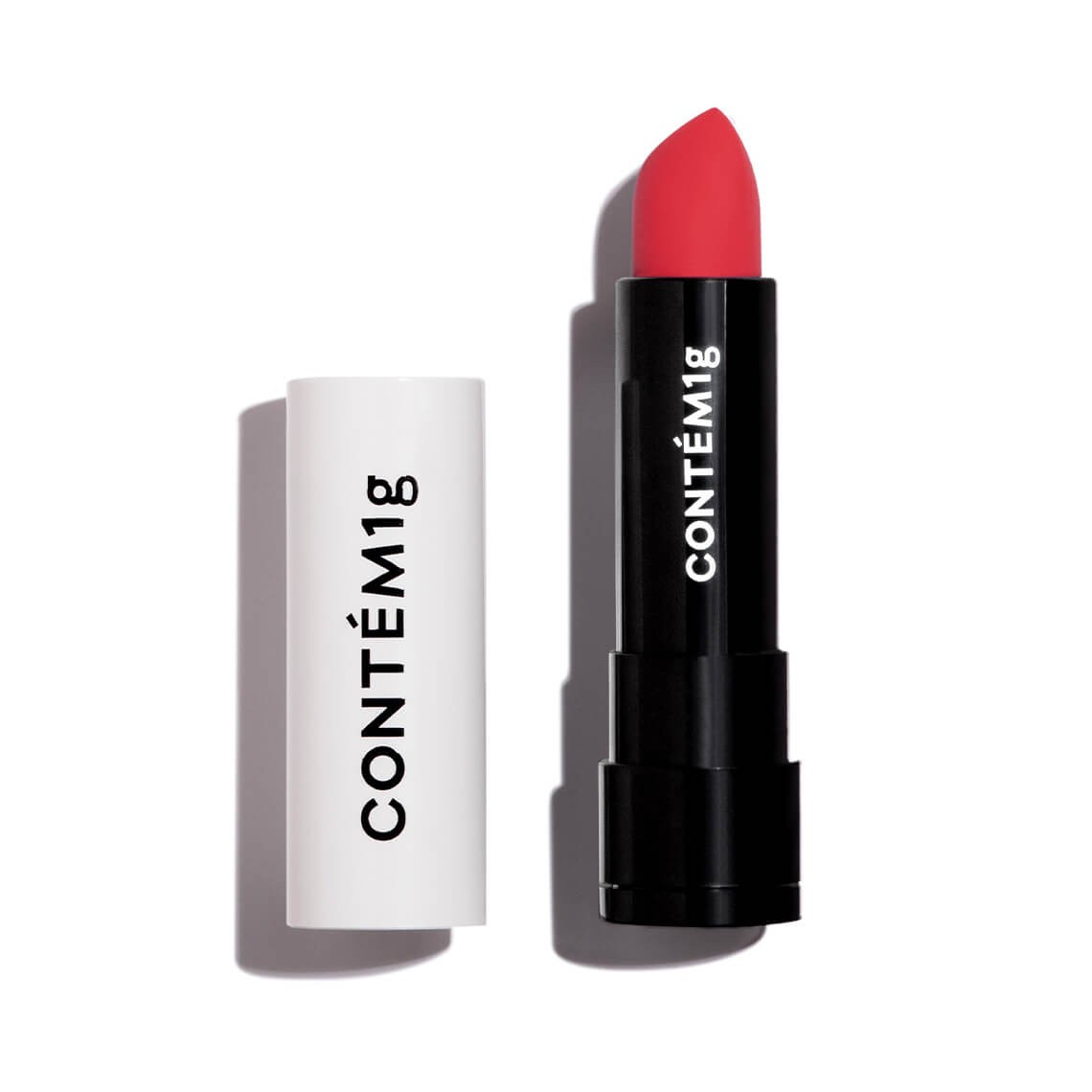 Batom Matte Velvet Implacável, da Contém1g (R$ 54,90)