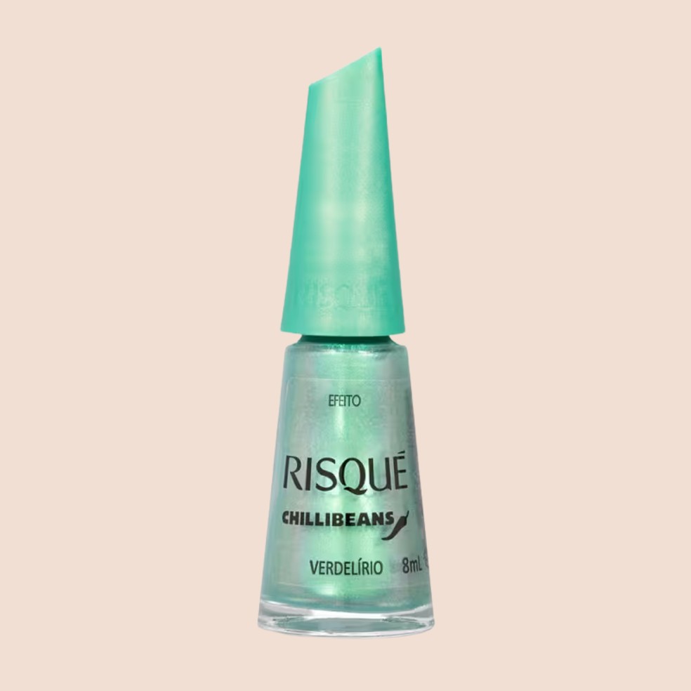 Esmalte Risqué & Chilli Beans cor Verdelírio Efeito, Risqué (R$ 15,90) — Foto: Divulgação