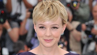 Carey Mulligan tem cara de fofa, e o perfil "joãozinho" caiu superbem no red carpet de "Never Let Me Go", em 2010