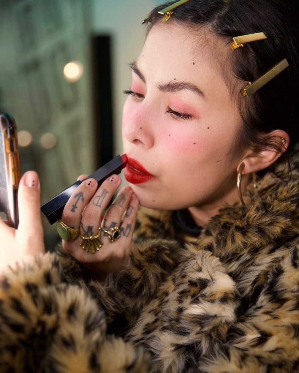 Mari Kato — Foto: @marikatobeautyartist