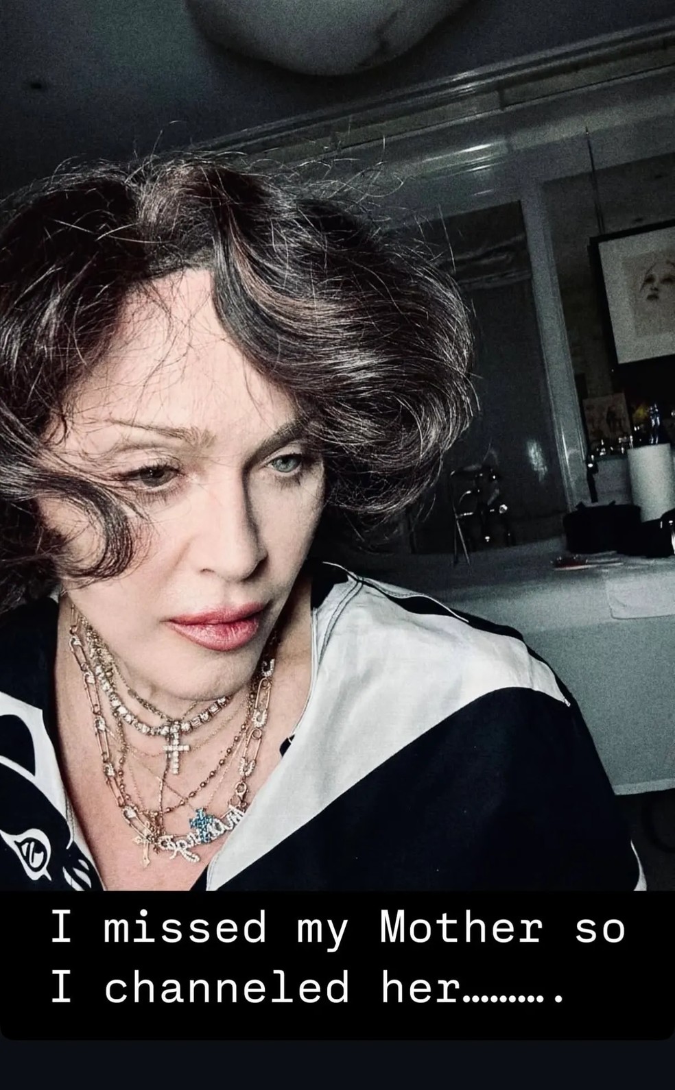 "Eu senti saudades da minha mãe, então eu a canalizei"  — Foto: Reprodução/Instagram/@madonna