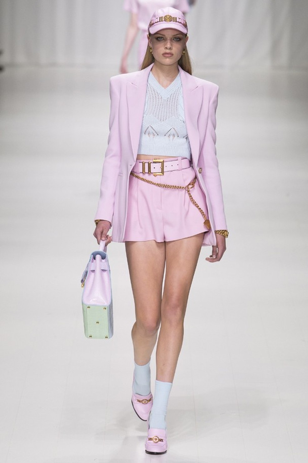 Versace verão 2018 (Foto: Imaxtree) — Foto: Glamour