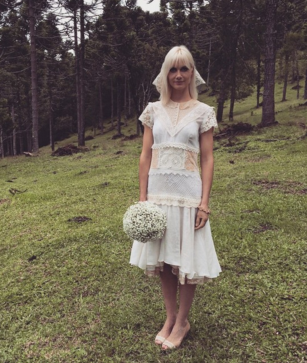 Vestido de noiva de famosas (Foto: Reprodução Instagram) — Foto: Glamour