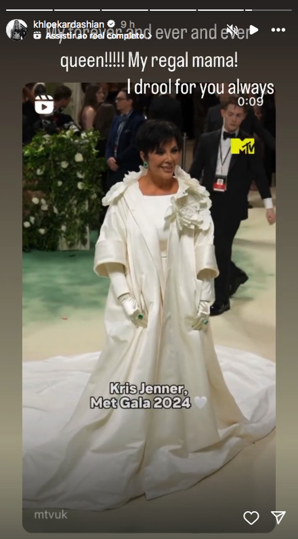 Met Gala 2024: de fora do evento, Khloé Kardashian reage ao look das irmãs — Foto: Instagram