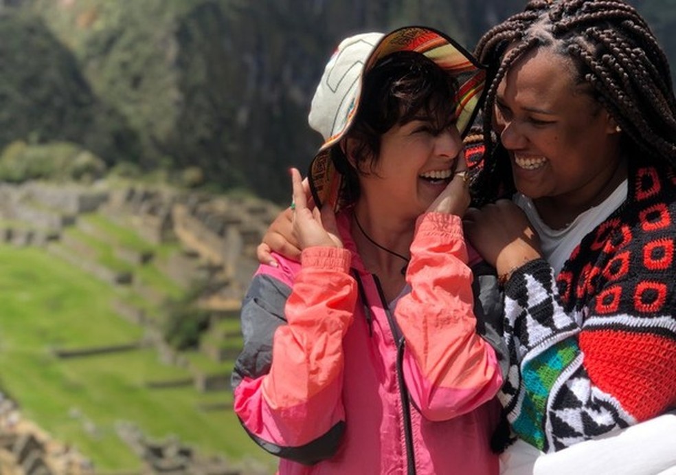 Fê Paes Leme e Luana Xavier gravaram o podcast Viagem a Qualquer Custo (Foto: Divulgação) — Foto: Glamour