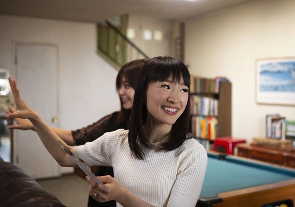 Marie Kondo na série Ordem na Casa, na Netflix (Foto: Divulgação/Netflix) — Foto: Glamour