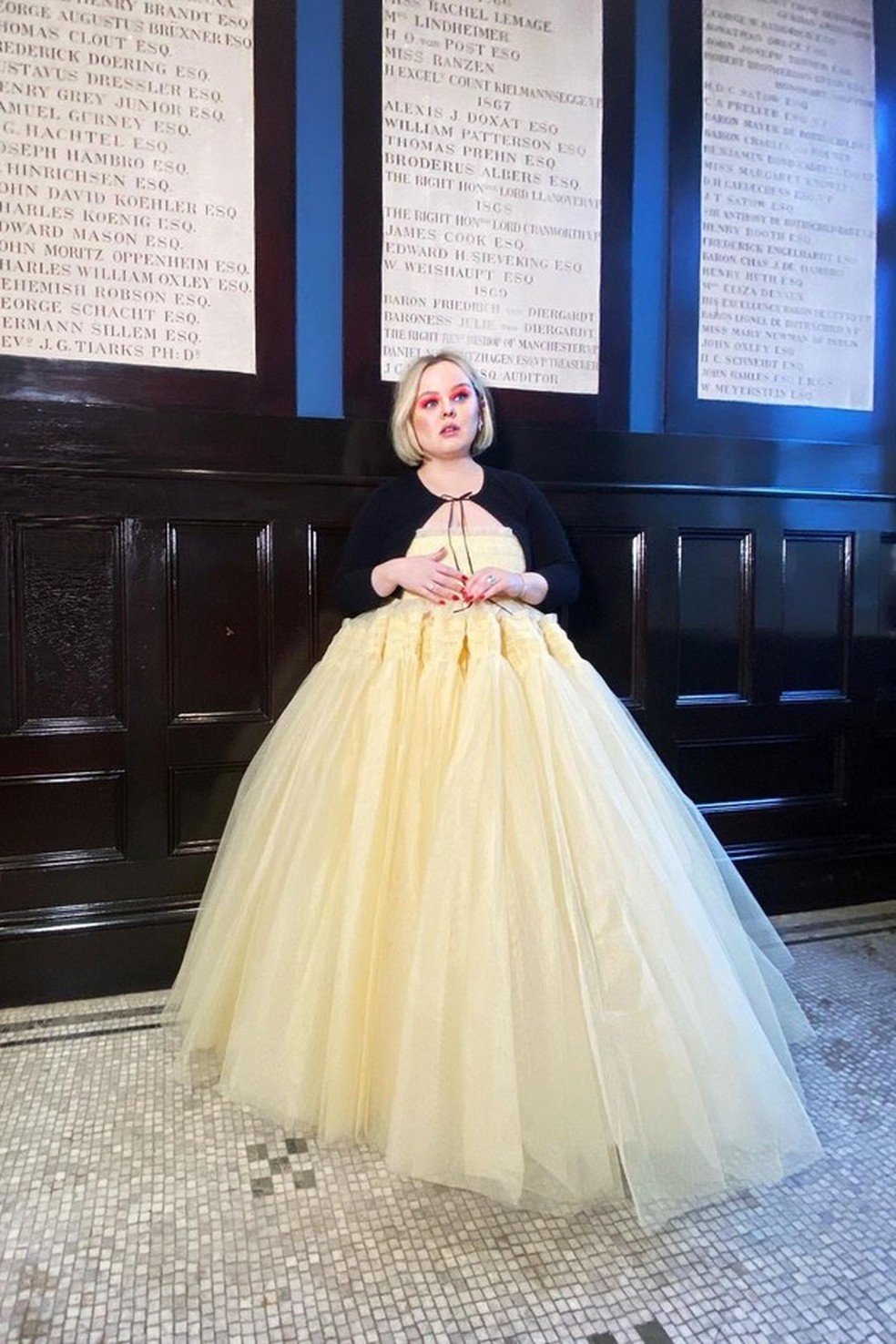 Nicola Coughlan no Globo de Ouro (Foto: @aimeecroysdill) — Foto: Glamour