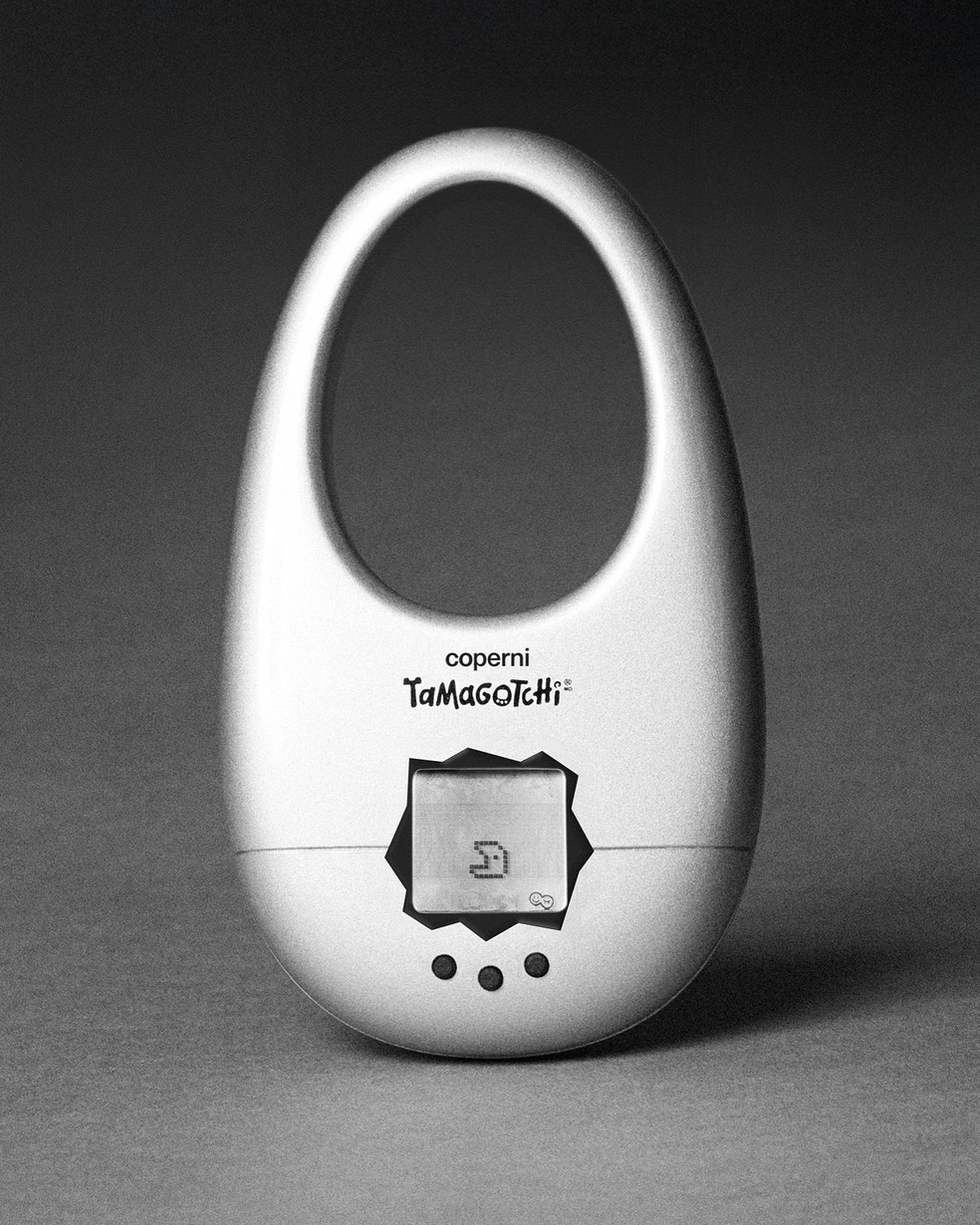 Tamagotchi swipe case, da Coperni — Foto: Reprodução/ Instagram