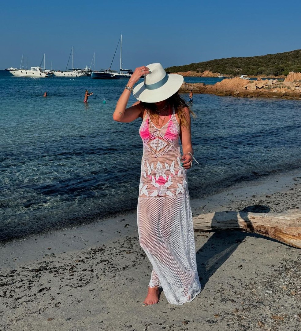 Luciana Gimenez aproveita dia de Sol em passeio de barco — Foto: Reprodução/Instagram