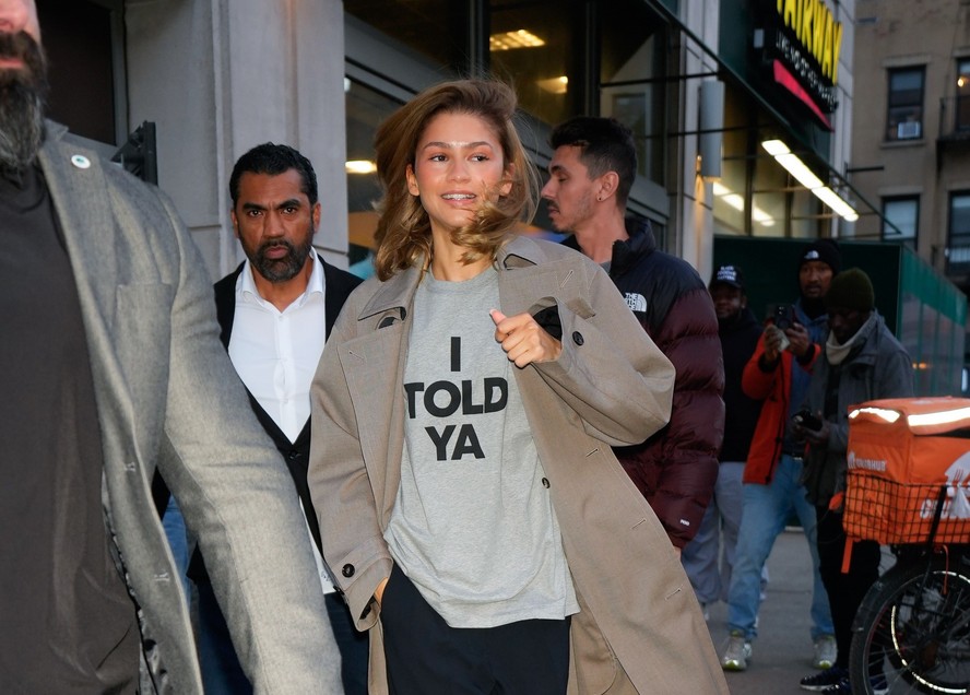 Como essa camiseta da Loewe se tornou um hit da temporada