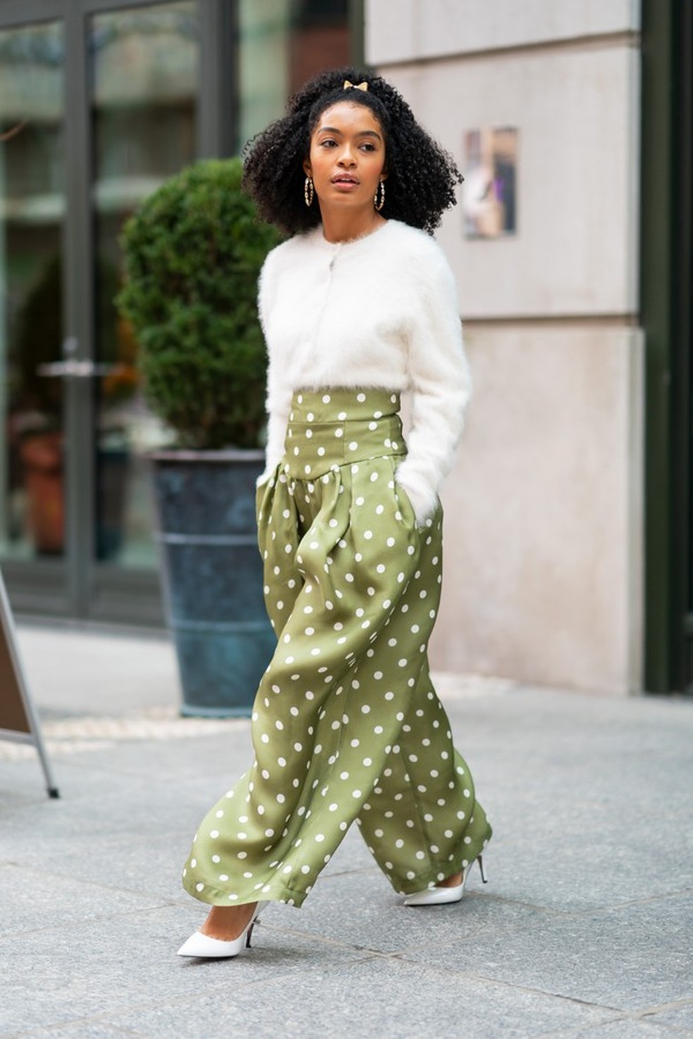 Yara Shahidi pelas ruas de Nova York (Foto: Getty Images) — Foto: Glamour