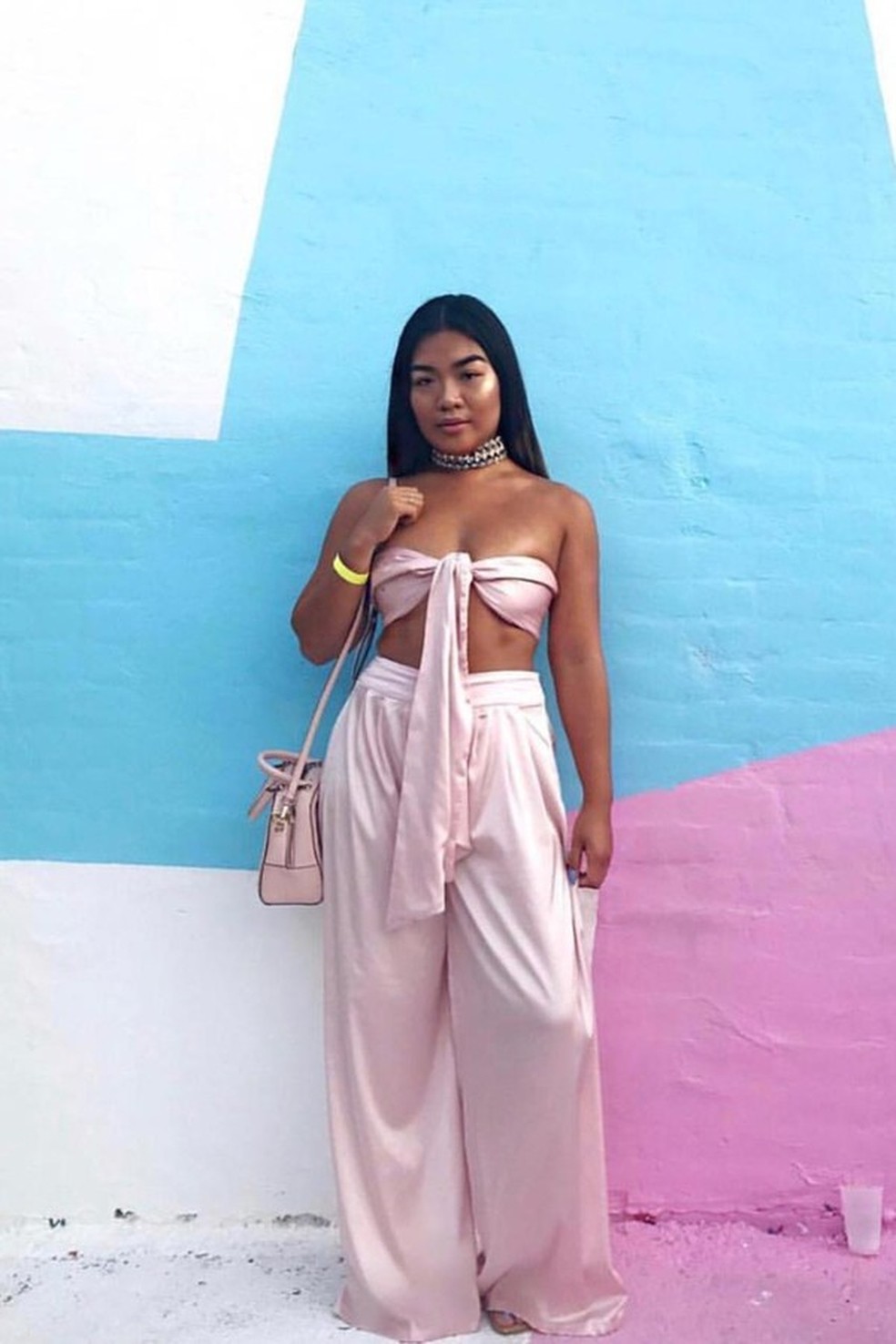 Como usar rosa no verão? (Foto: Reprodução Instagram) — Foto: Glamour