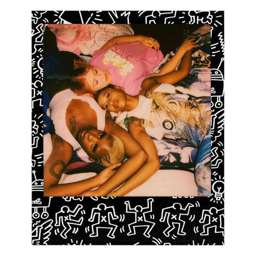 Polaroid Autofocus, disponível na Amazon (Foto: Reprodução Instagram/@polaroid) — Foto: Glamour