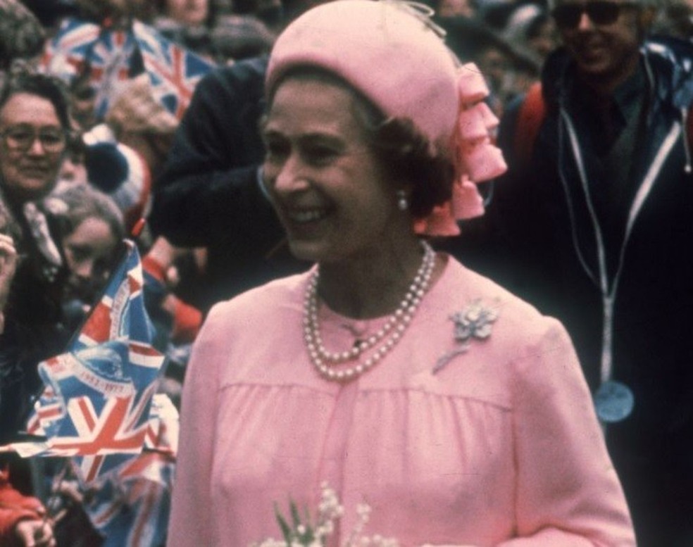 Rainha Elizabeth II no Jubileu de Prata (Foto: Getty Images) — Foto: Glamour
