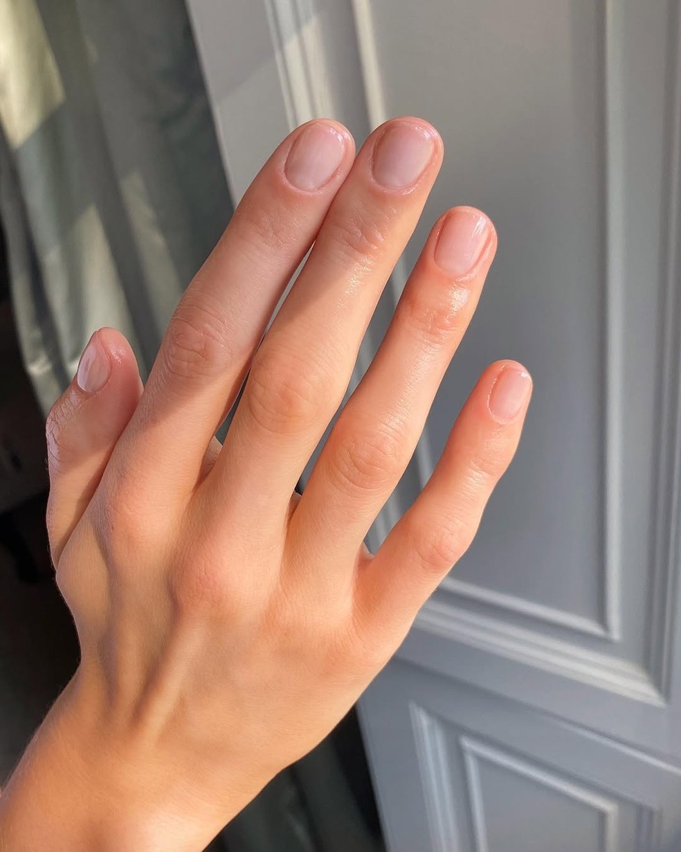 K-beauty para as unhas: deciframos o melhor da manicure coreana para usar já — Foto: Reprodução/Instagram/@harrietwestmoreland
