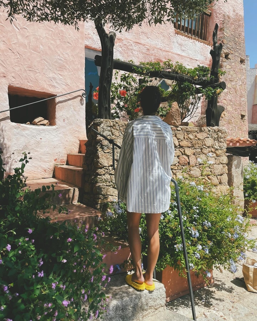 Isis Valverde abre o &aacute;lbum de fotos italiano &mdash; Foto: Reprodu&ccedil;&atilde;o/ Instagram @isisvalverde