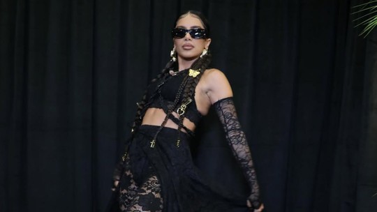 Anitta abre álbum e mostra estreia como convidada especial da turnê de The Weeknd: 'Feliz e realizada'
