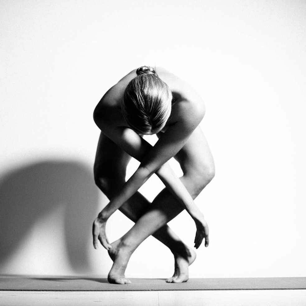 Nude Yoga (Foto: Reprodução/Instagram) — Foto: Glamour