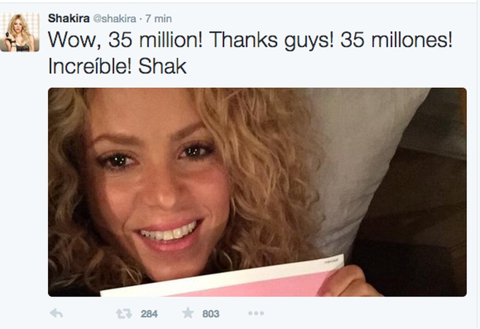 Shakira comemora a marca de 35 milhões de seguidores no Twitter