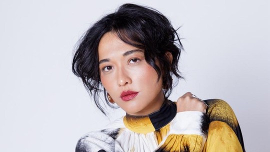 Jacqueline Sato assume palco em Cannes para debater protagonismo no audiovisual: 'Ouvir a pluralidade de vozes femininas é necessário'