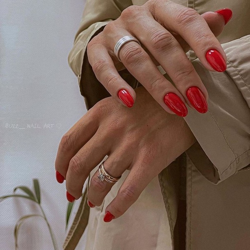 Manicure Russa (Foto: Reprodução/ Instagram @buzz_nailart) — Foto: Glamour