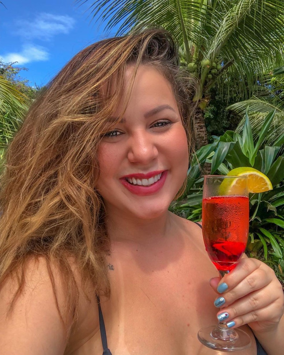 Cacau Macedo luta contra a gordofobia nas redes sociais (Foto: Reprodução Instagram) — Foto: Glamour