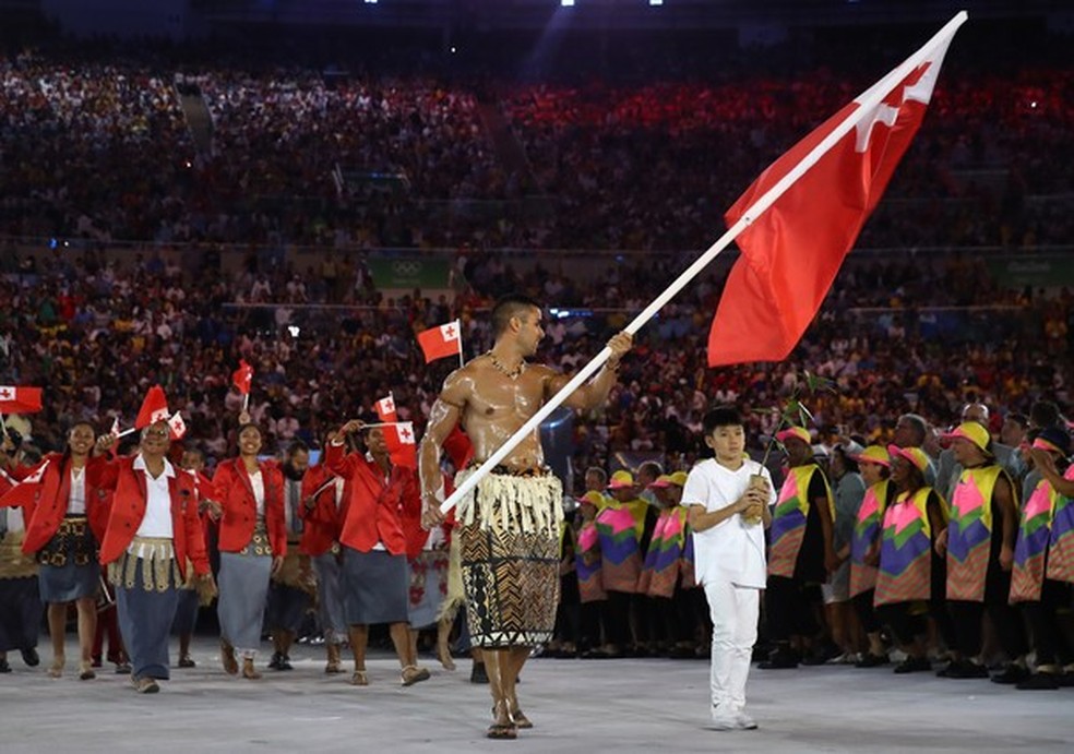 Pita Taufatofua na abertura dos Jogos Olímpicos do Rio de Janeiro (Foto: Getty Images) — Foto: Glamour