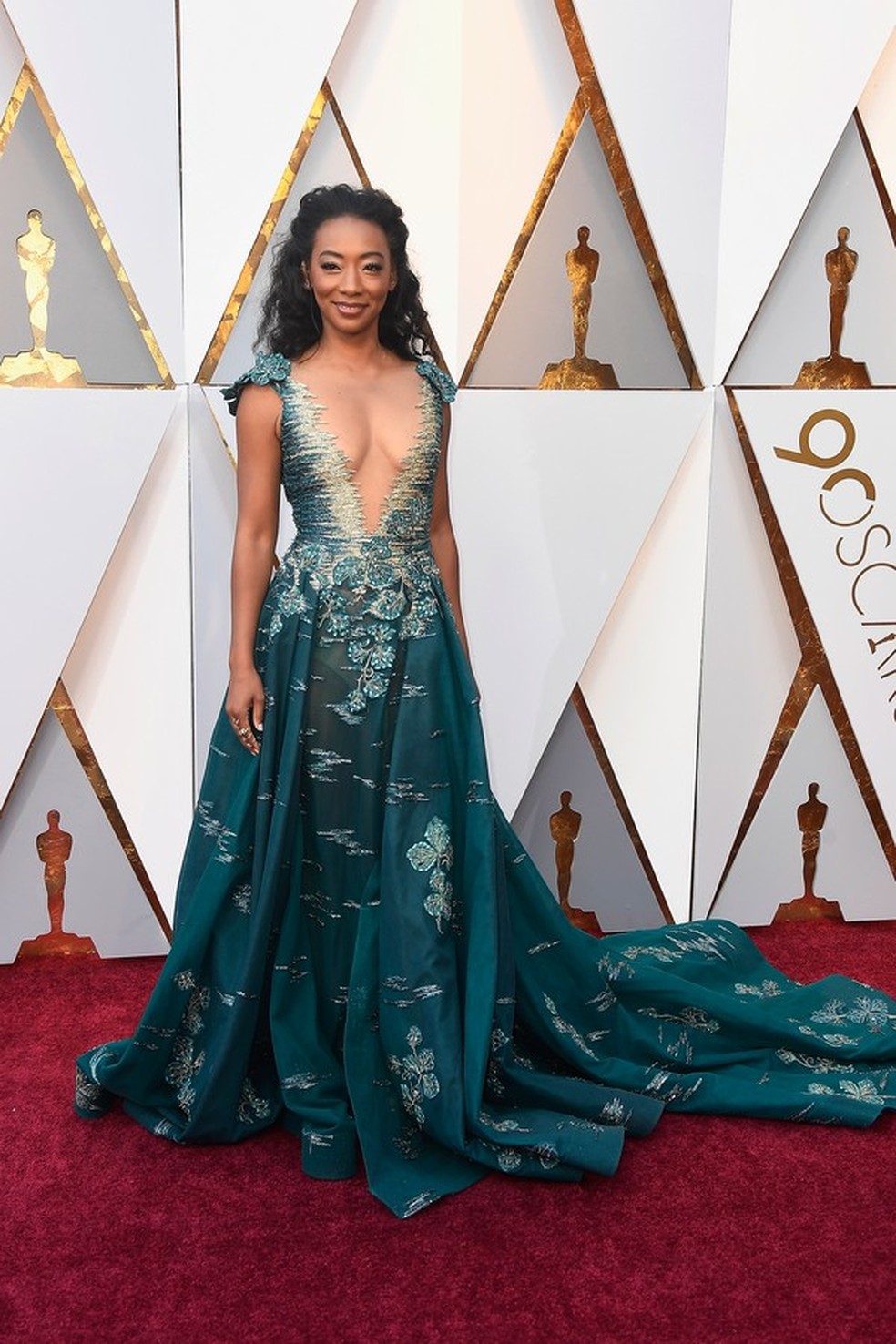 Betty Gabriel veste Tony Ward (Foto: Getty Images) — Foto: Glamour