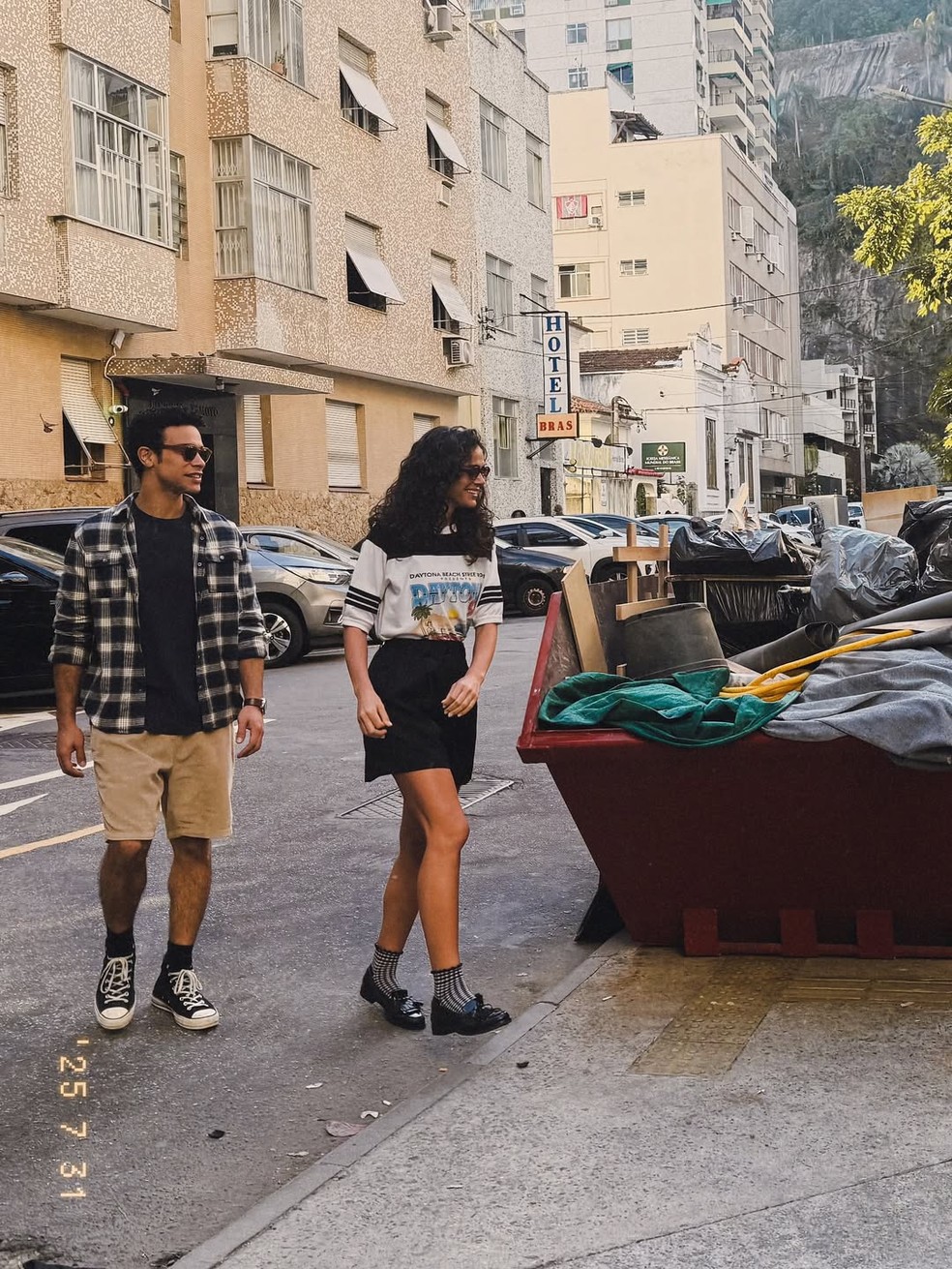 Bruna Marquezine e Sérgio Malheiros — Foto: Reprodução/Instagram