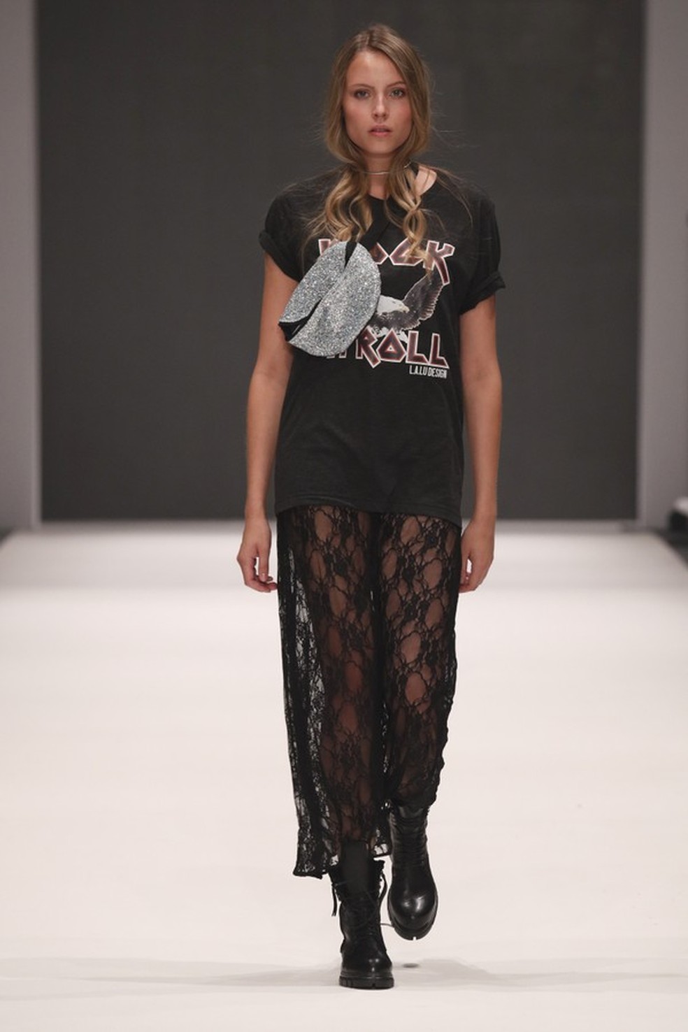 O desfile WMN PWR WMN durante a Platform Fashion  (Foto: Getty Images for Platform Fashion) — Foto: Glamour