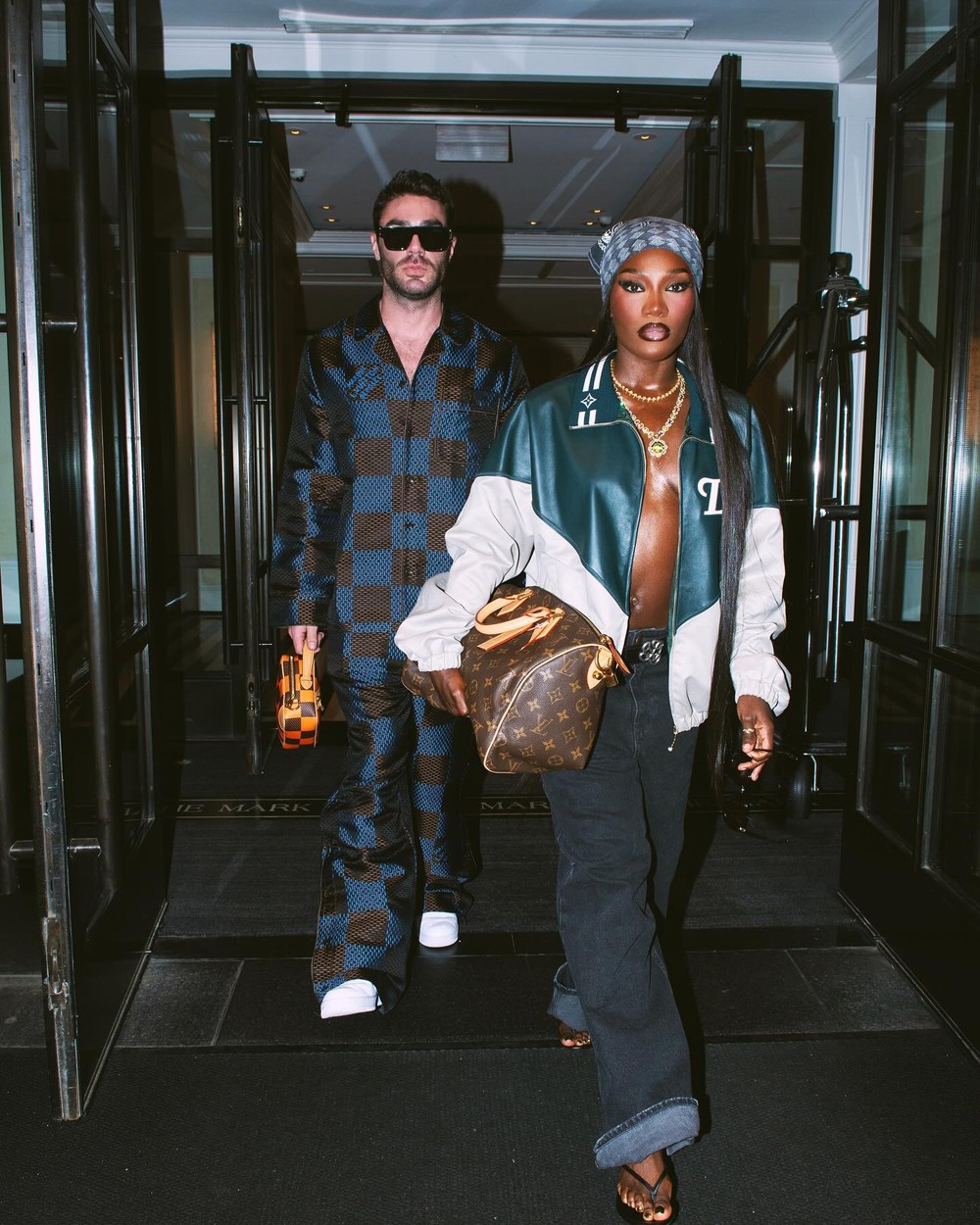 Sam Woolf, stylist da Doechii, revela bastidores de looks da it girl ...