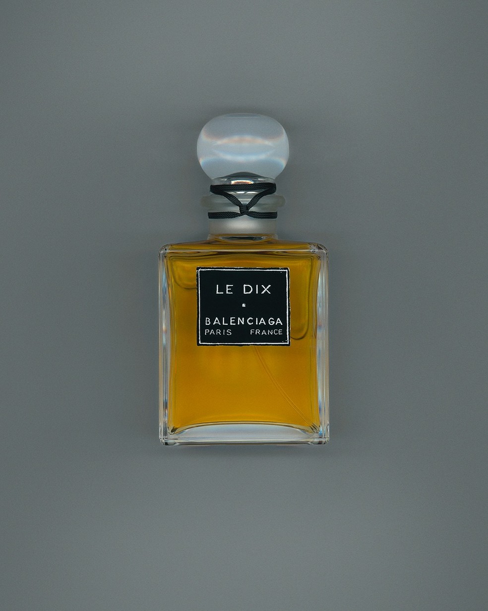 Balenciaga relança perfumaria com homenagem à primeira fragrância da marca — Foto: Divulgação