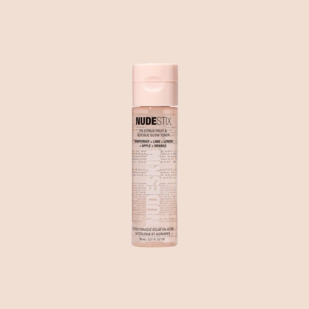 Tônico Facial 5% Citrus Fruit & Glycolic Glow, da NUDESTIX - R$ 189 — Foto: Divulgação