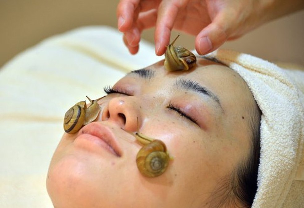 Escargot Course é o nome do tratamento antienvelhecimento do Japão (Foto: Divulgação) — Foto: Glamour