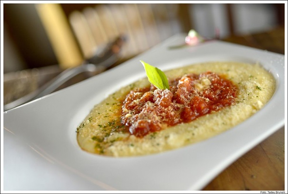 Polenta ao pomodoro, do Max Abdo Bistrô (Foto: Divulgação) — Foto: Glamour