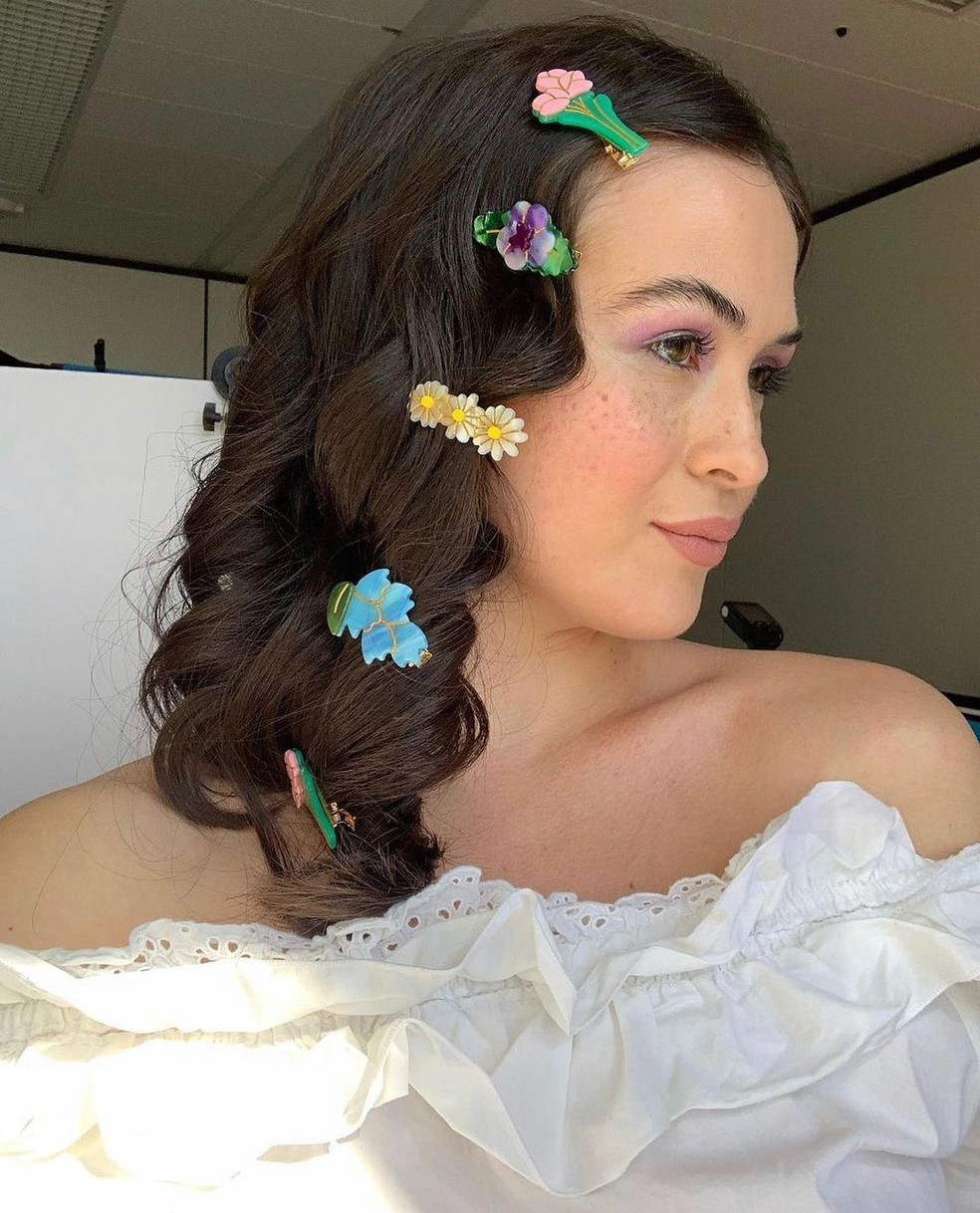 Carnaval 2023: ideias de penteado — Foto: Instagram @viola3000